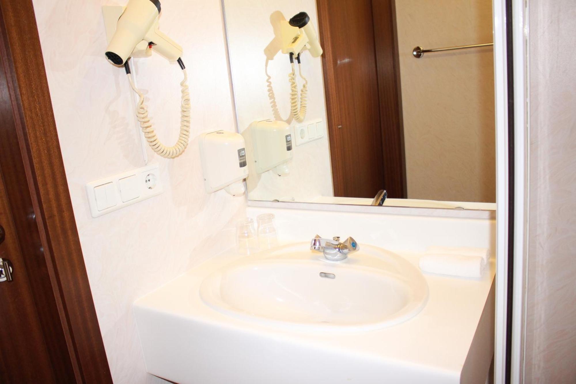 Hotel North Star Statharfloet Stadur